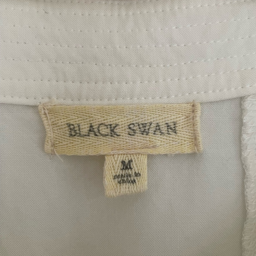 Black Swan Women’s Boho White Flowy Sleeveless Top Size Medium Button Down Front - Picture 5 of 10